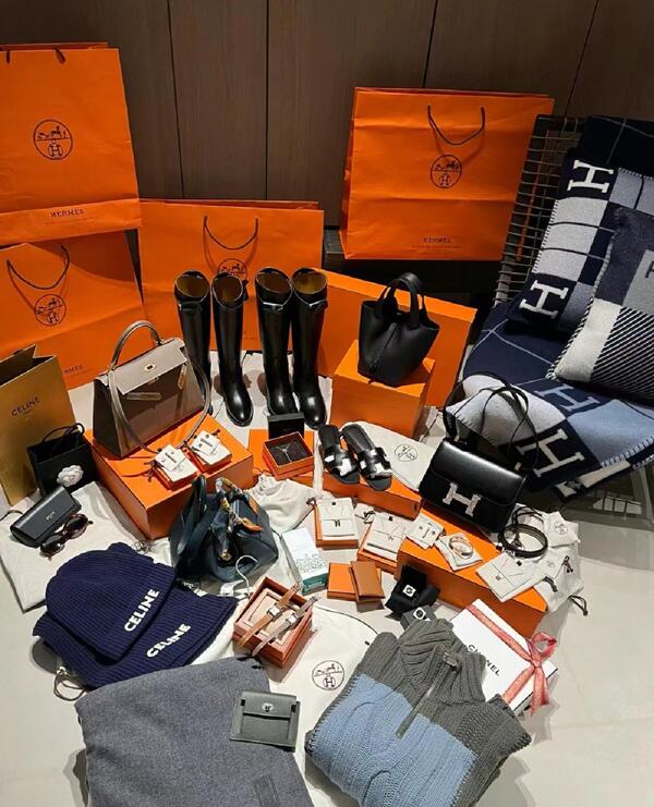 固镇县回收奢侈品鞋服.jpg
